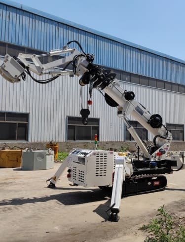 Shengmiao 1.2-Ton Spider Crane Restores Serbian Client’s Trust Through Proven Quality and Authentici