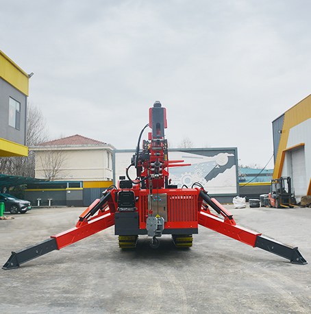 mini tracked crane